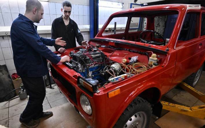Lada Is Building Dumbed-Down Classic '22 Nivas Now, Thanks To
